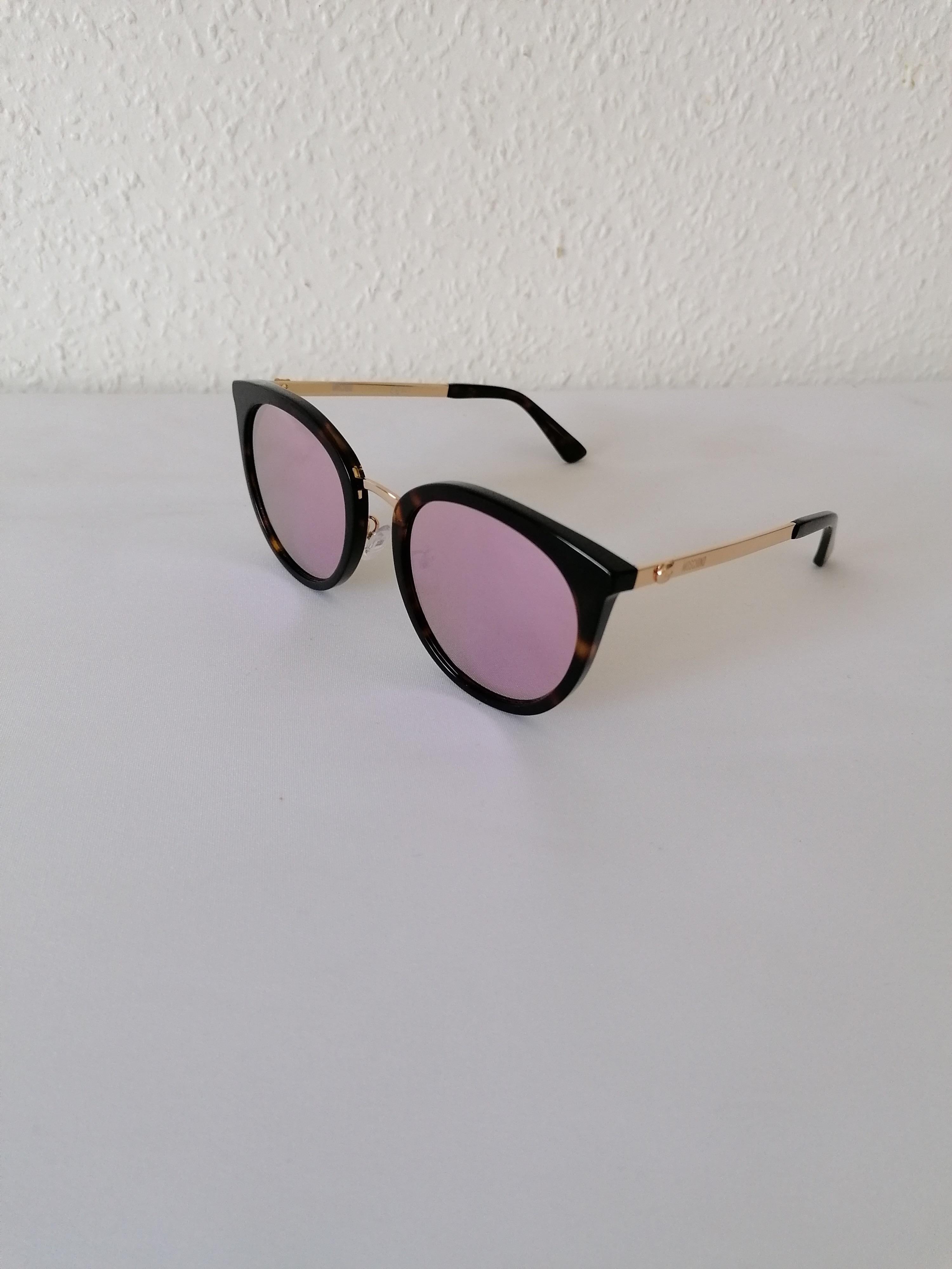 Pink lens aviator sunglasses