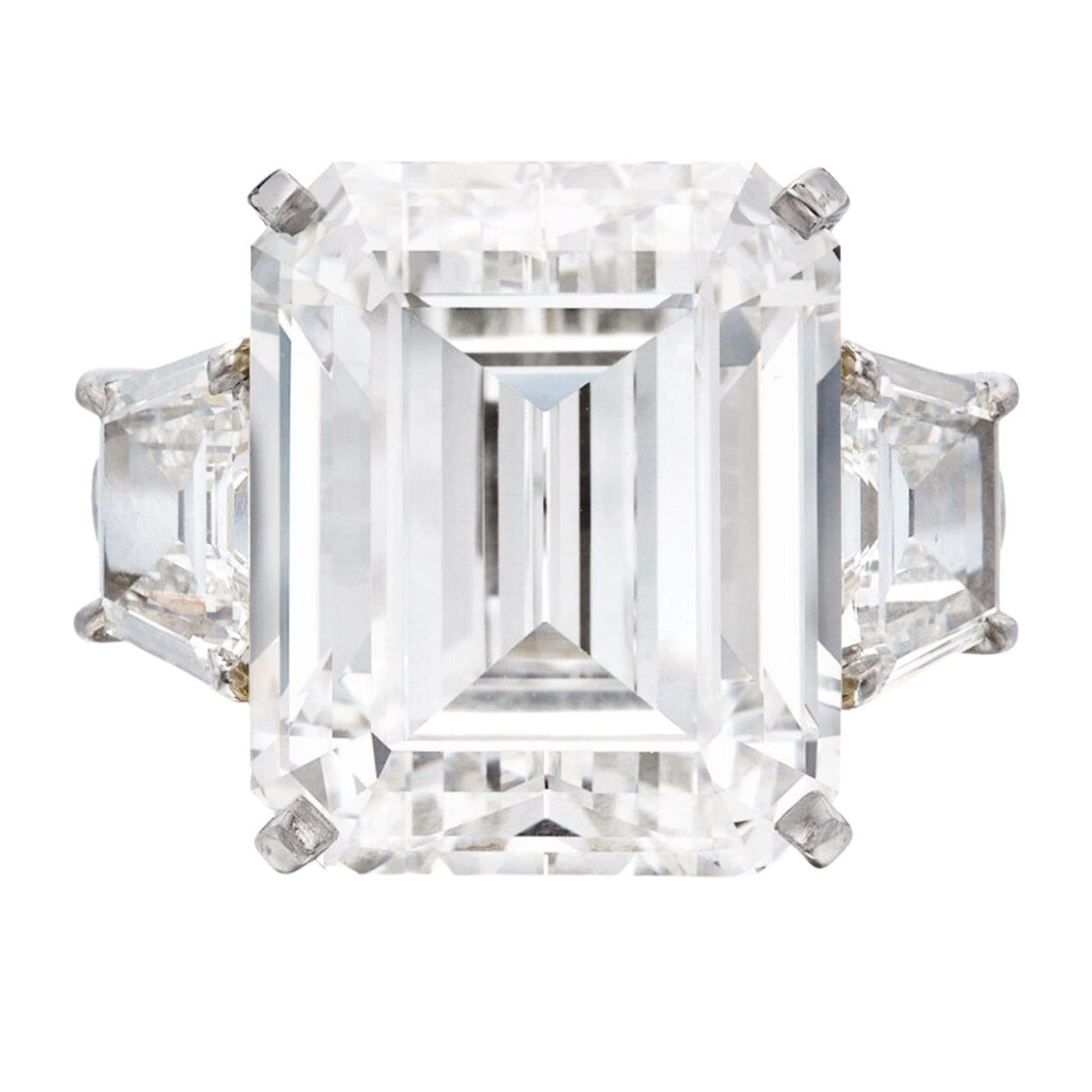 Verde 5ct IGI Certified Lab Grown VS Emerald Cut Diamond Ring