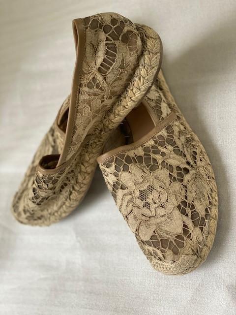 Valentino beige lace espadrilles