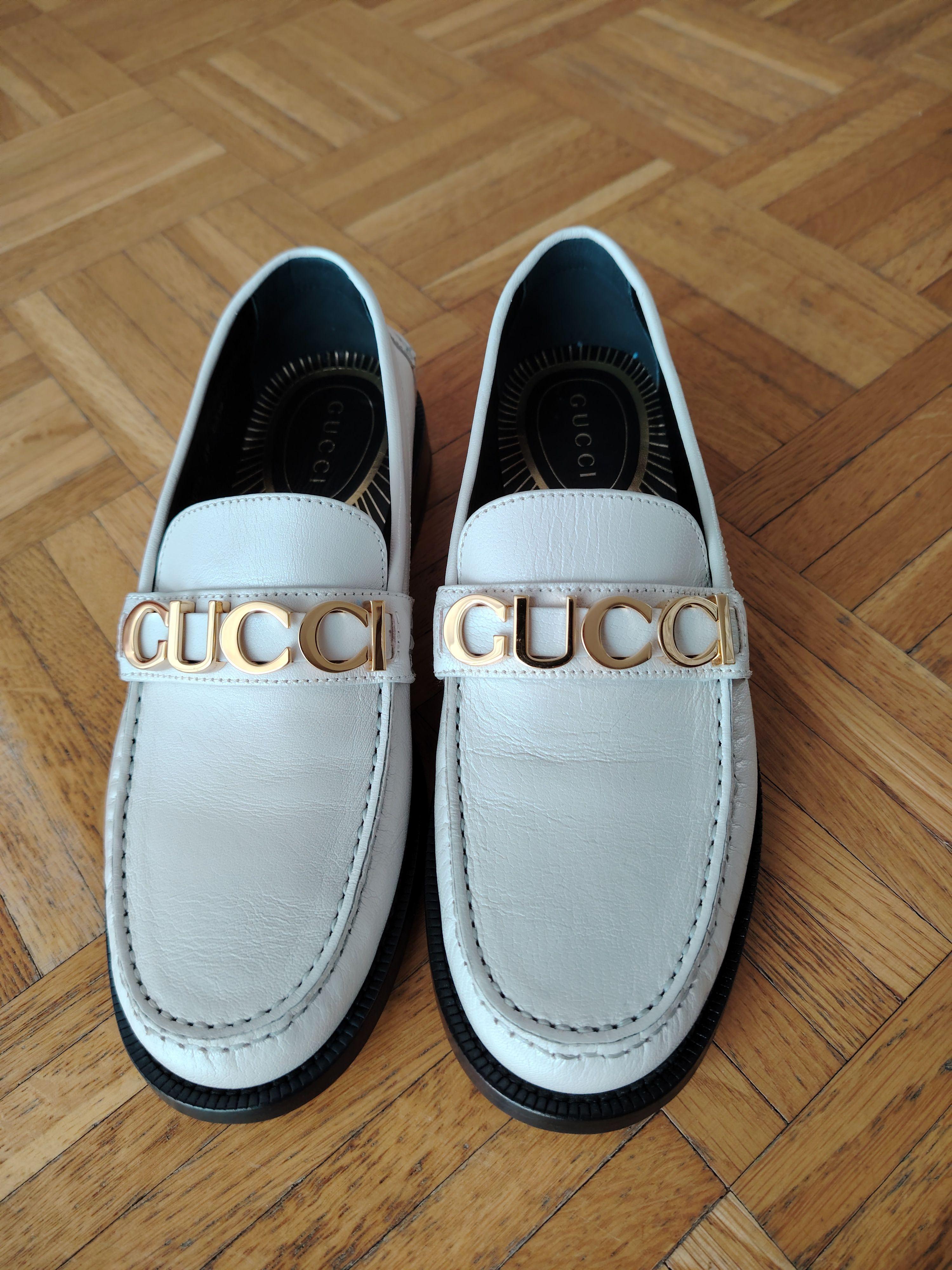 White Leather Logo Plate Loafers