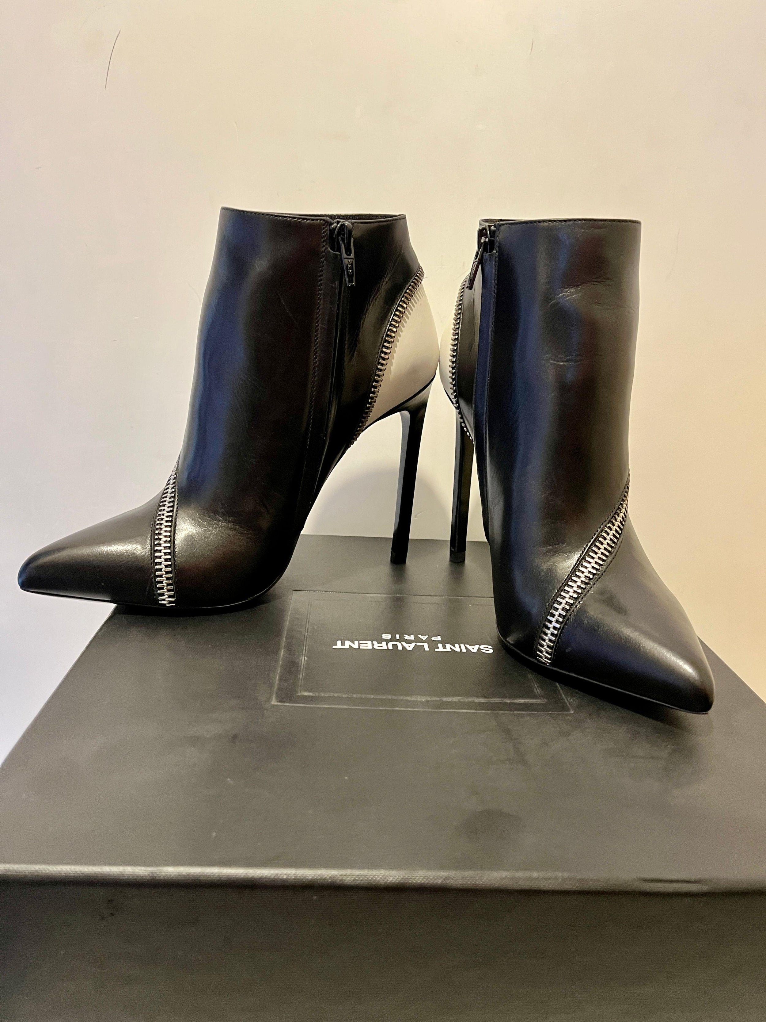 Paris 110 Zip Detail Ankle Boots
