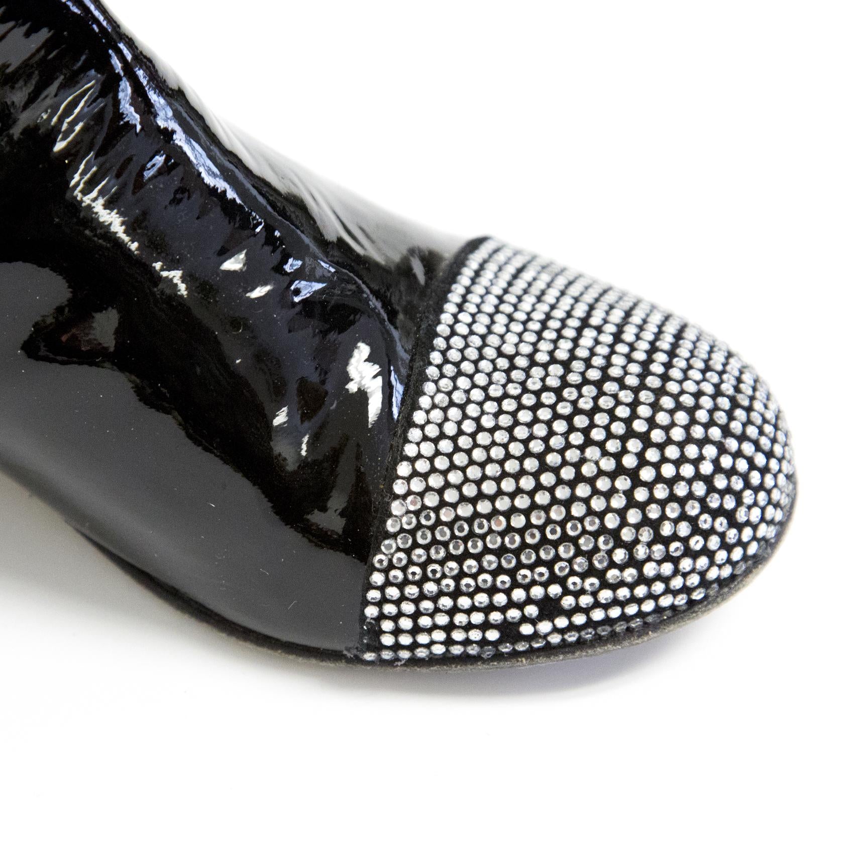 Missouri kids dangle patent leather boots