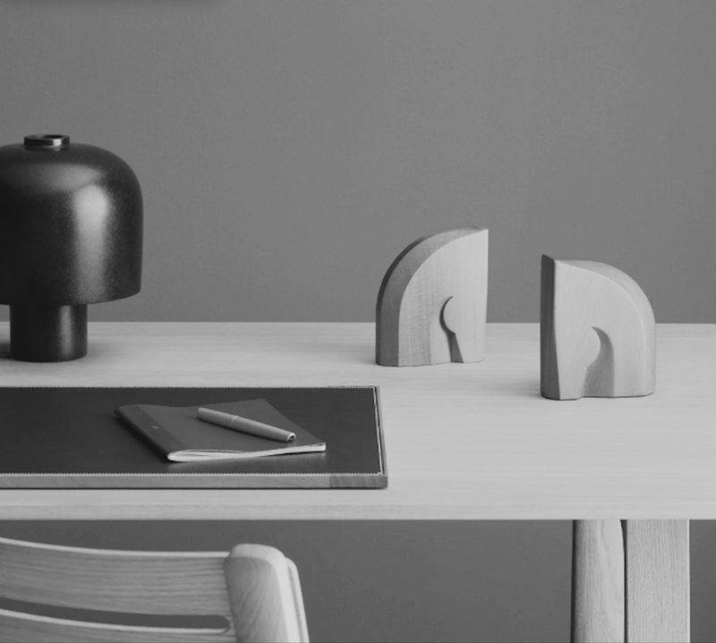 Hermés Alezan Solid Cassia Wood Bookend Set