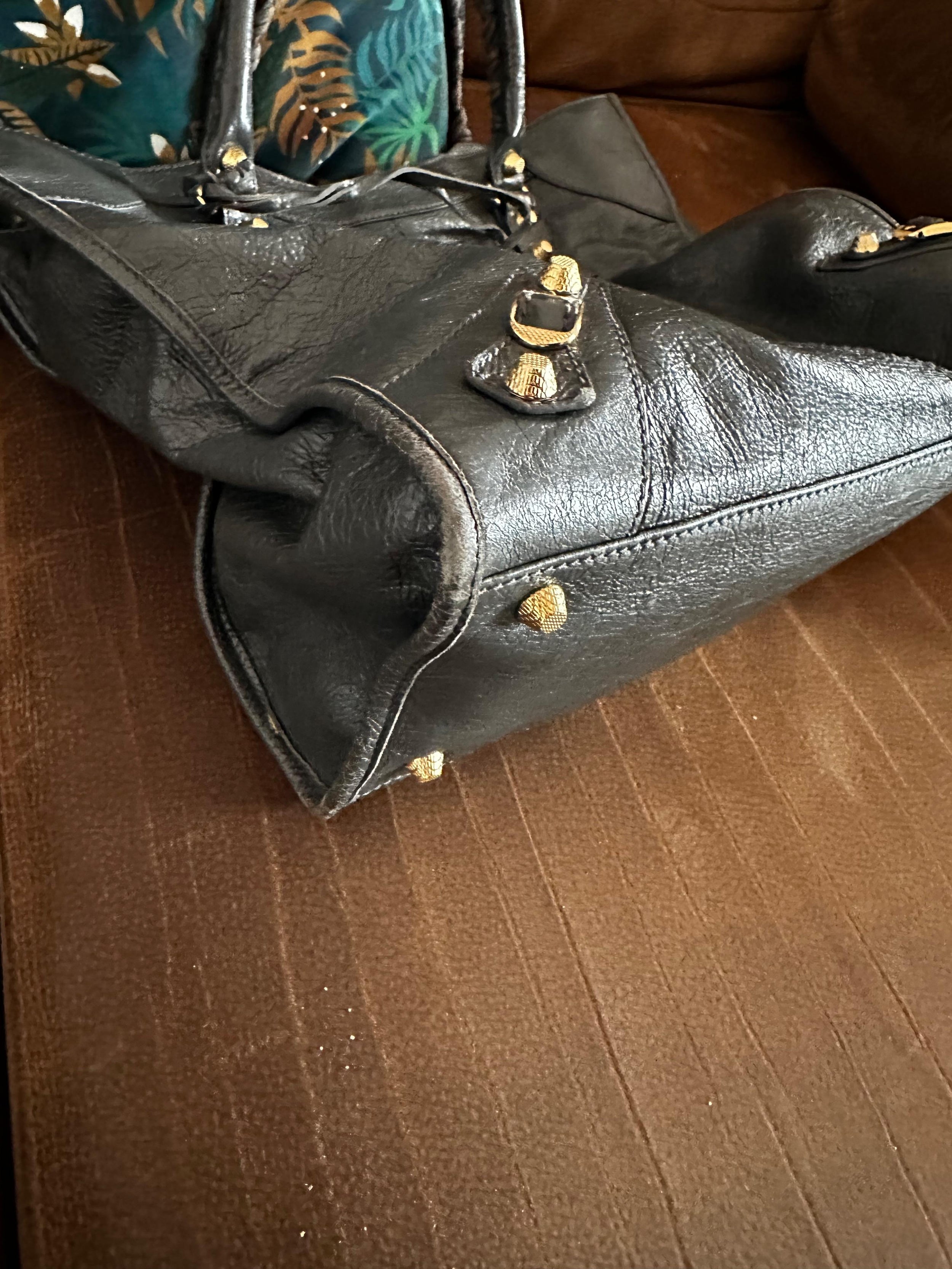 Gris Pyrite Giant 12 Monday Bag