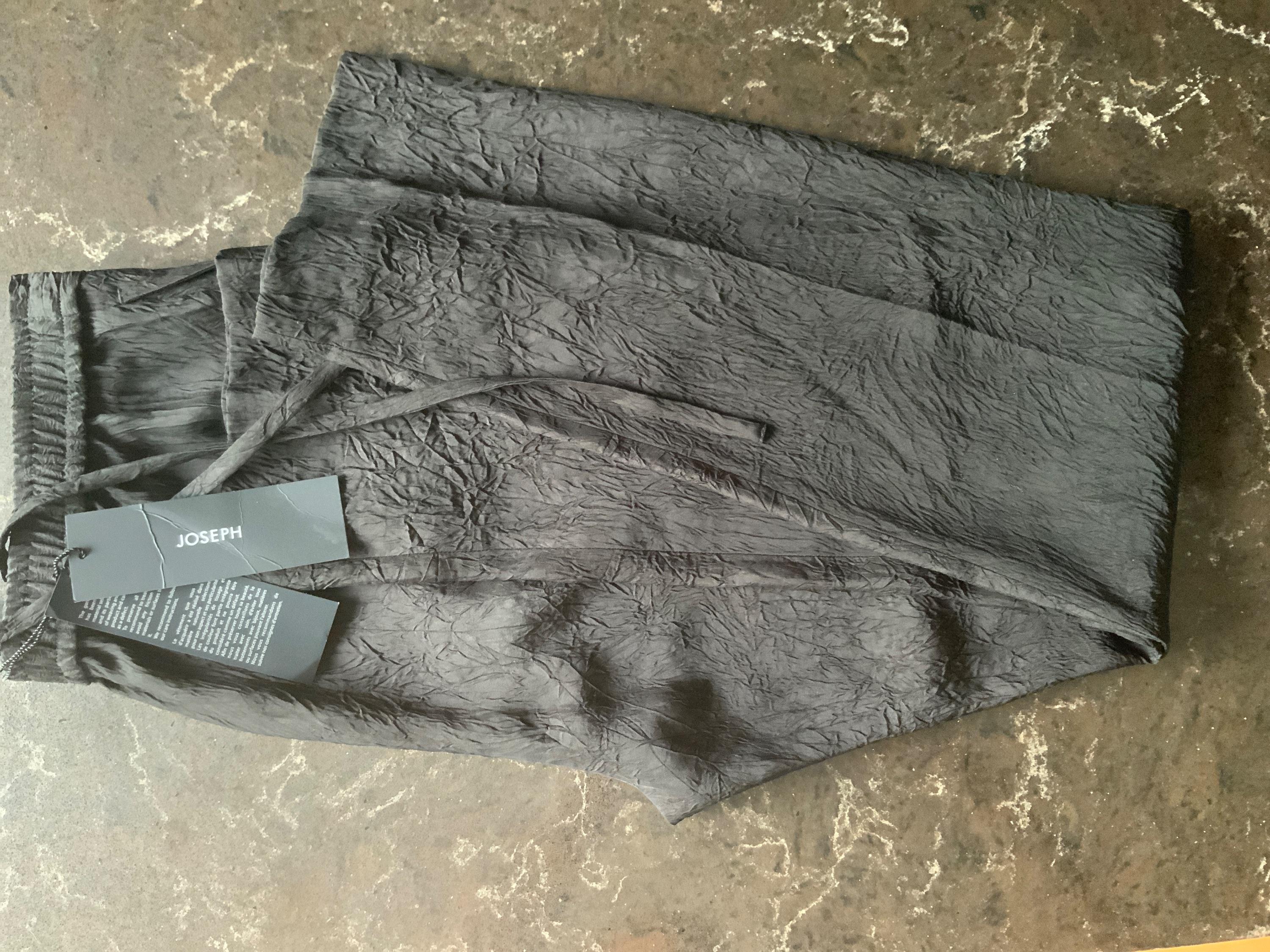 Joseph Black Tad Crinkled Trousers