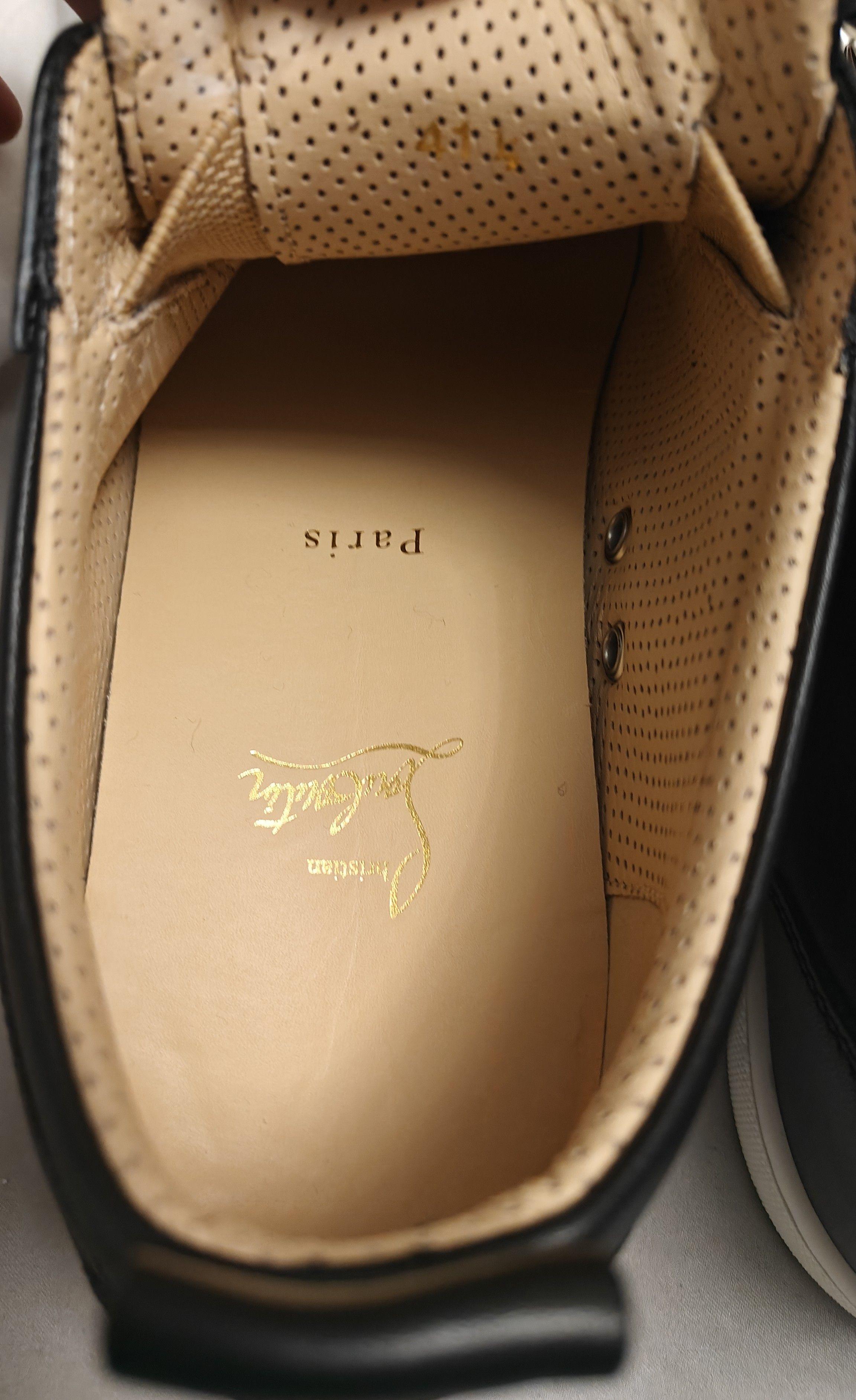 Louboutin F.A.V Fique A Vontade