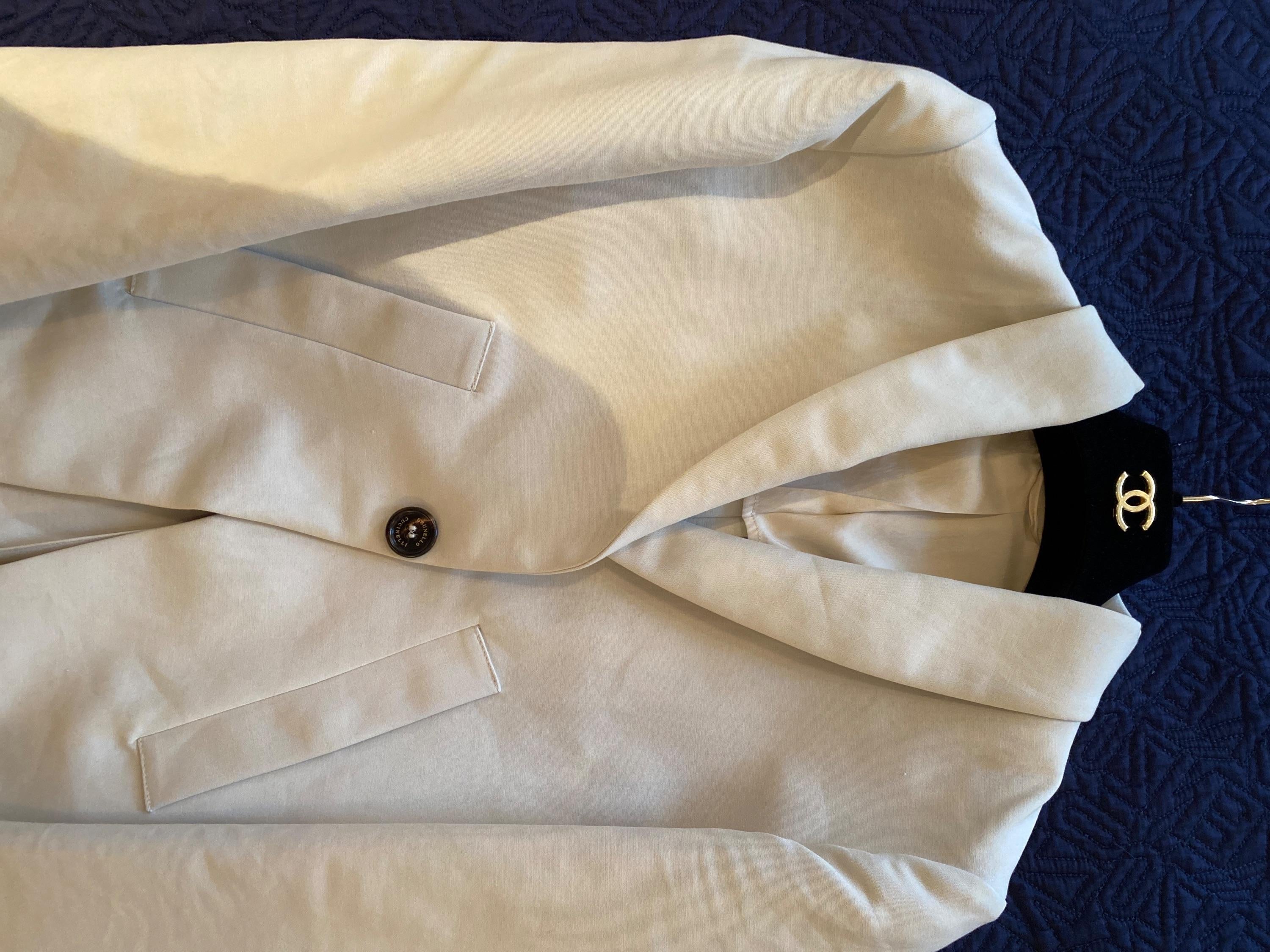 beige crinkled cotton single-button coat
