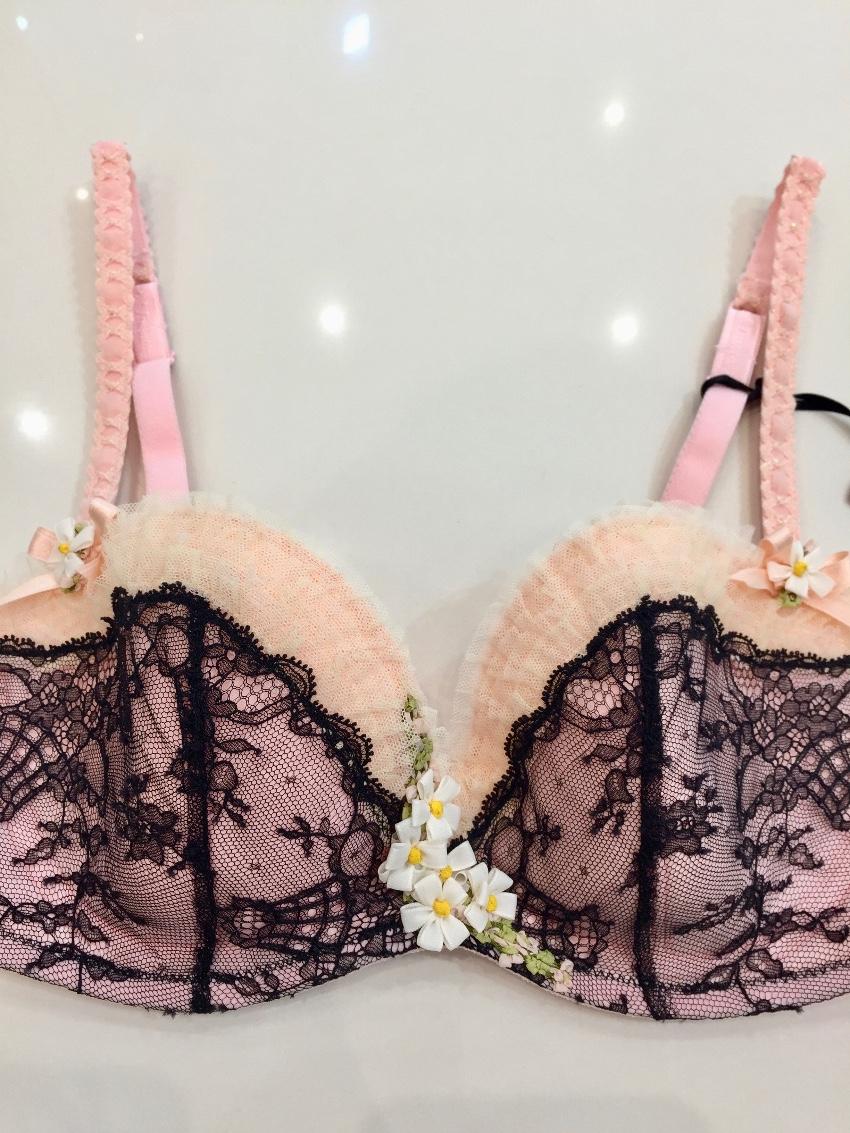 Chantal Thomass Pink Tulle & Black Leavers Lace Hand Embroidered Daisy Set