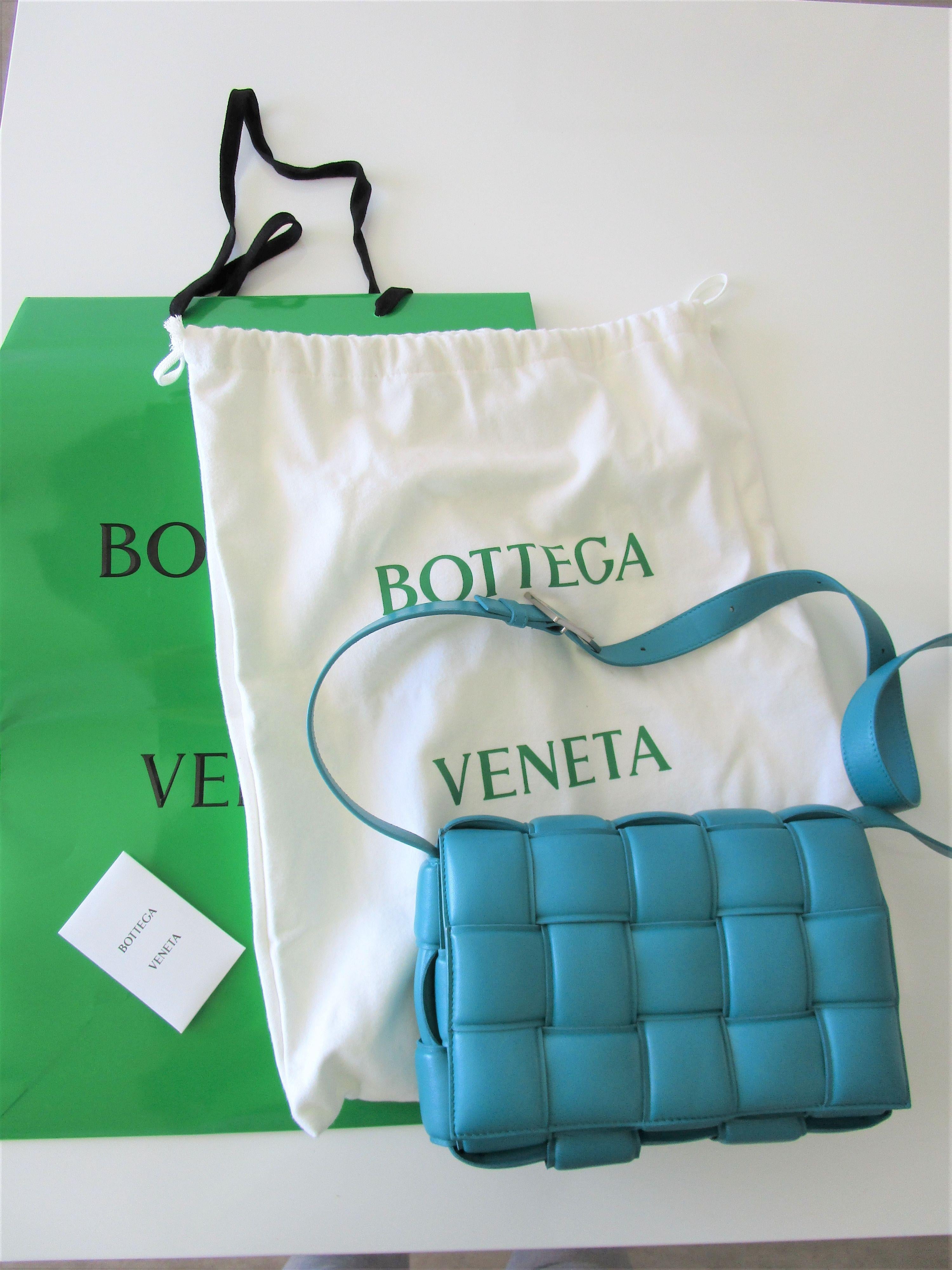 Cassette Small Padded Intrecciato Shoulder Bag