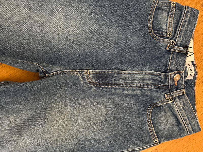 Signature Topstitch High Waisted Jeans