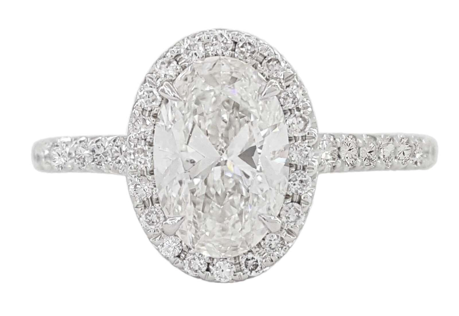 Verde 3ct IGI Certified Lab-grown Oval  Cut Diamond Ring