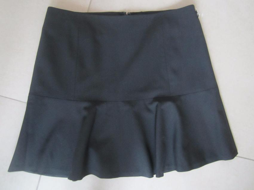 THEORY Black Ruffle Hem Skirt