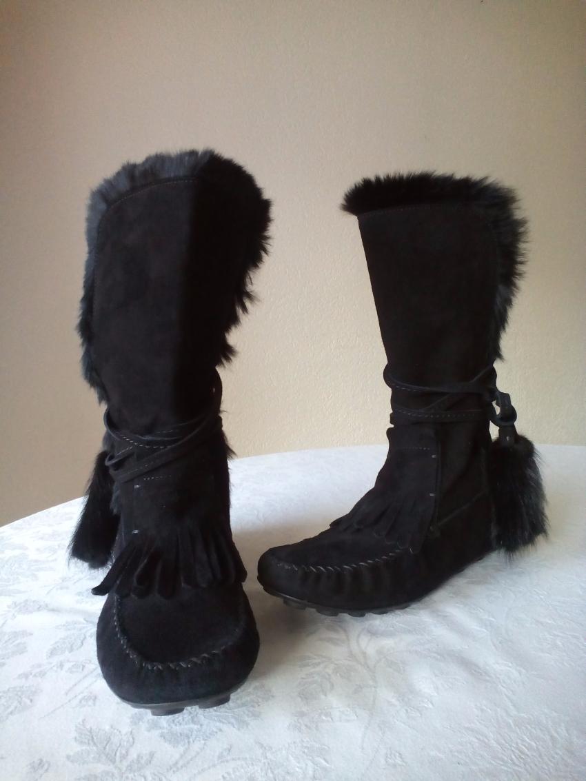 YVES SAINT LAURENT  Anckle boots in suede with fur