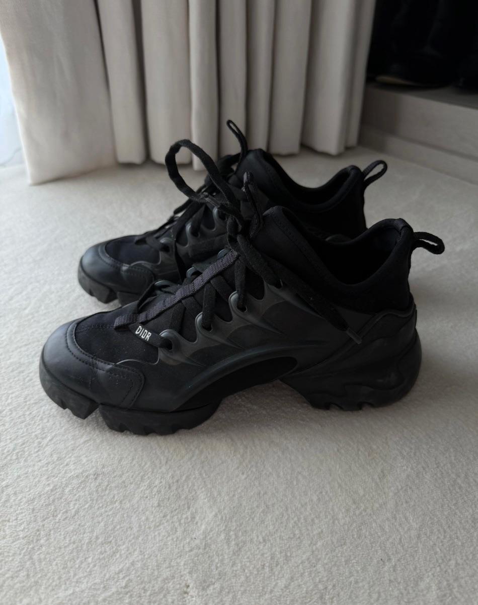 Black D- Connect Sneakers