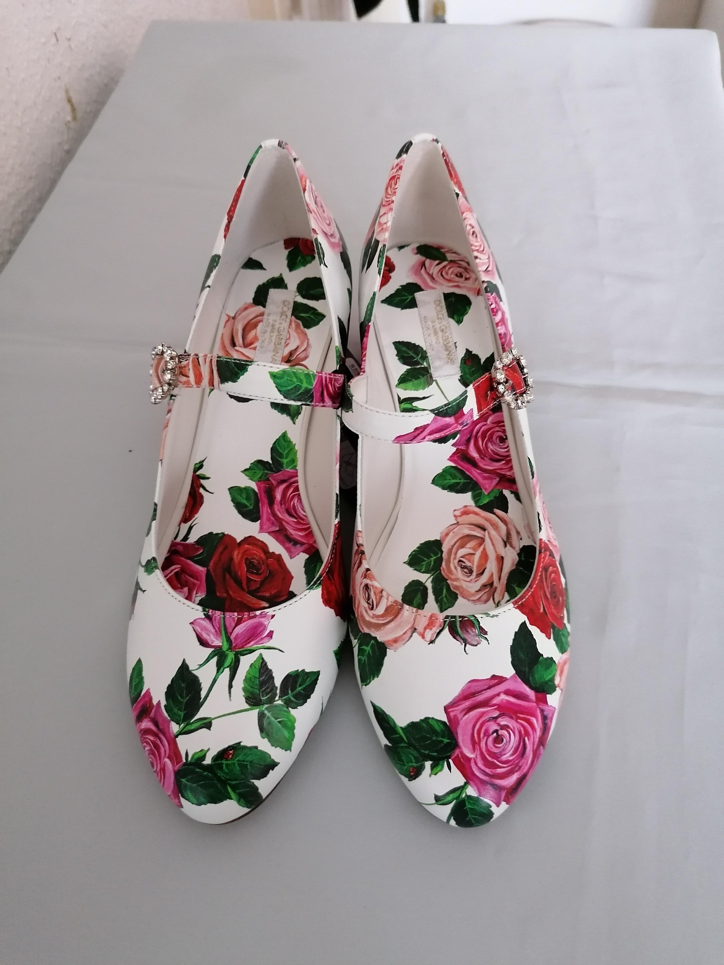 White Rose Printed Leather Mary Jane Heeled Pumps