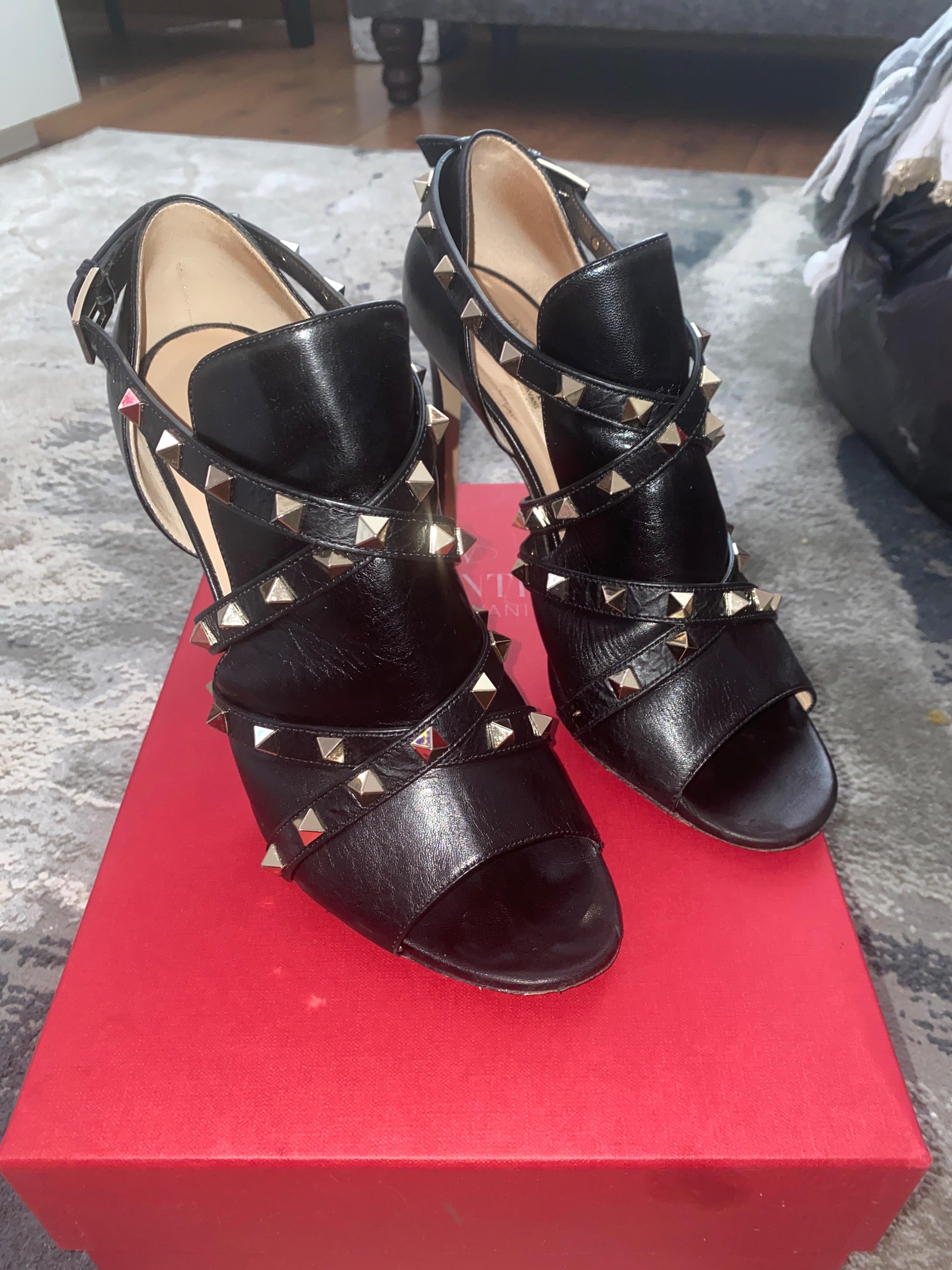 Black Leather Rockstud Booties