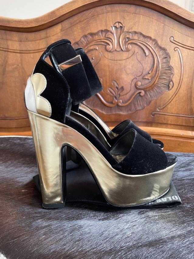 Nicholas Kirkwood Polly Petal velvet and leather platform sandals