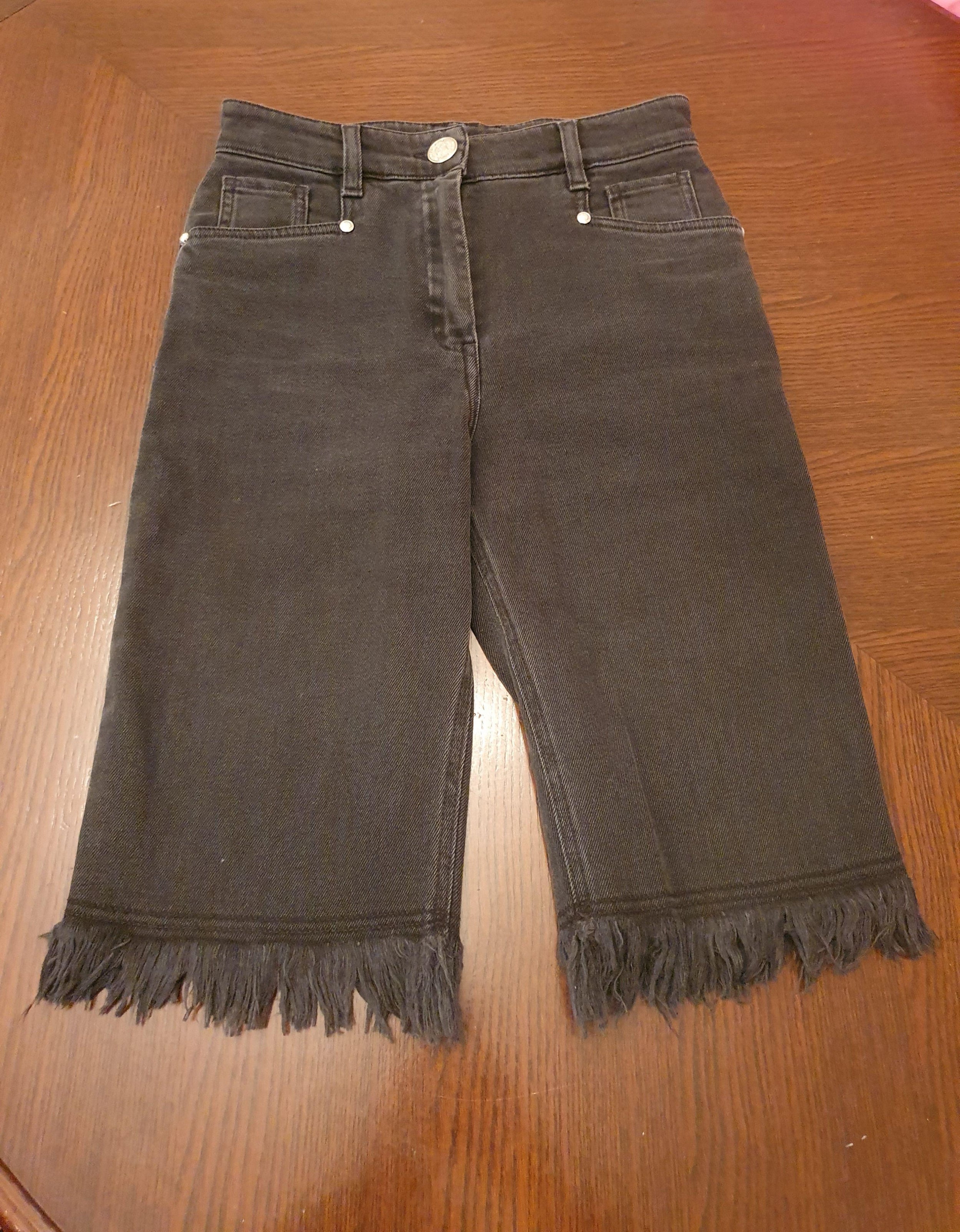 Black denim cut-off bermuda shorts
