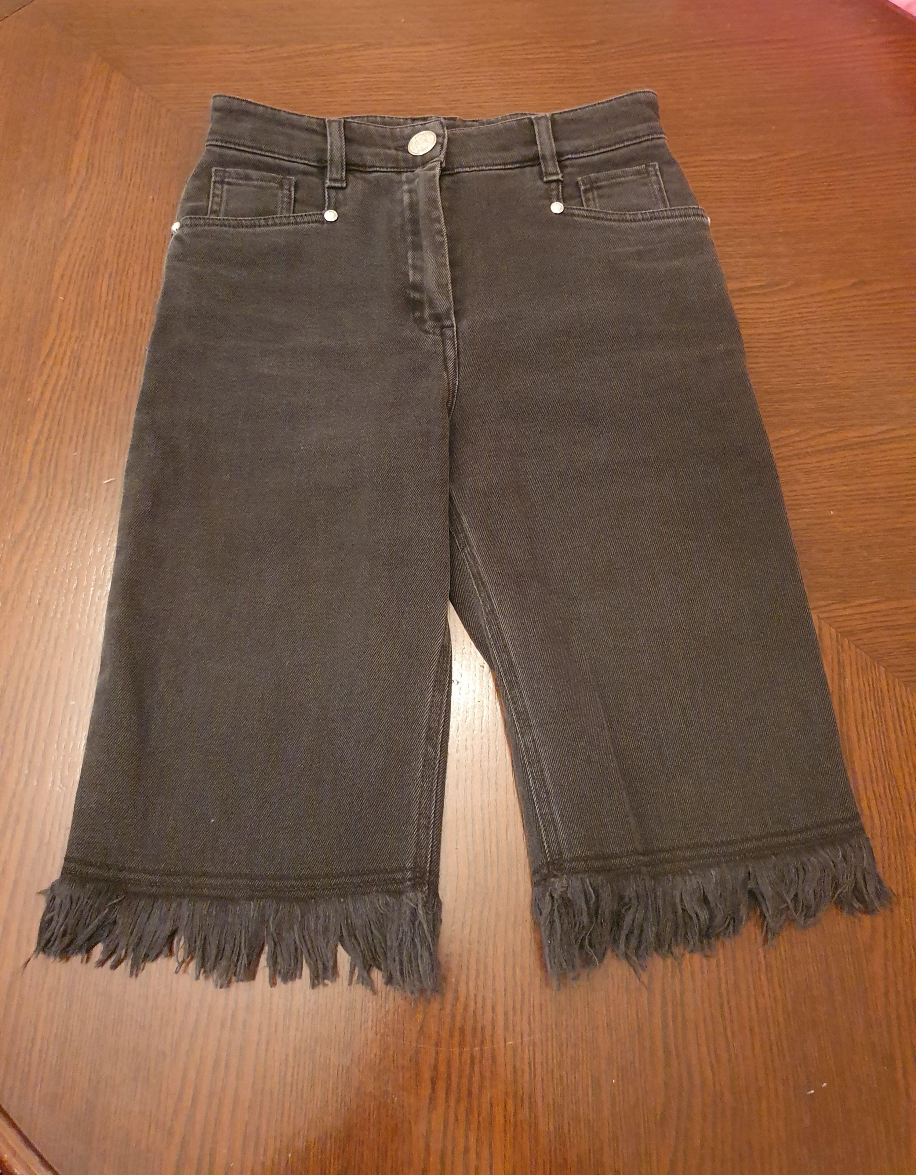 Black denim cut-off bermuda shorts