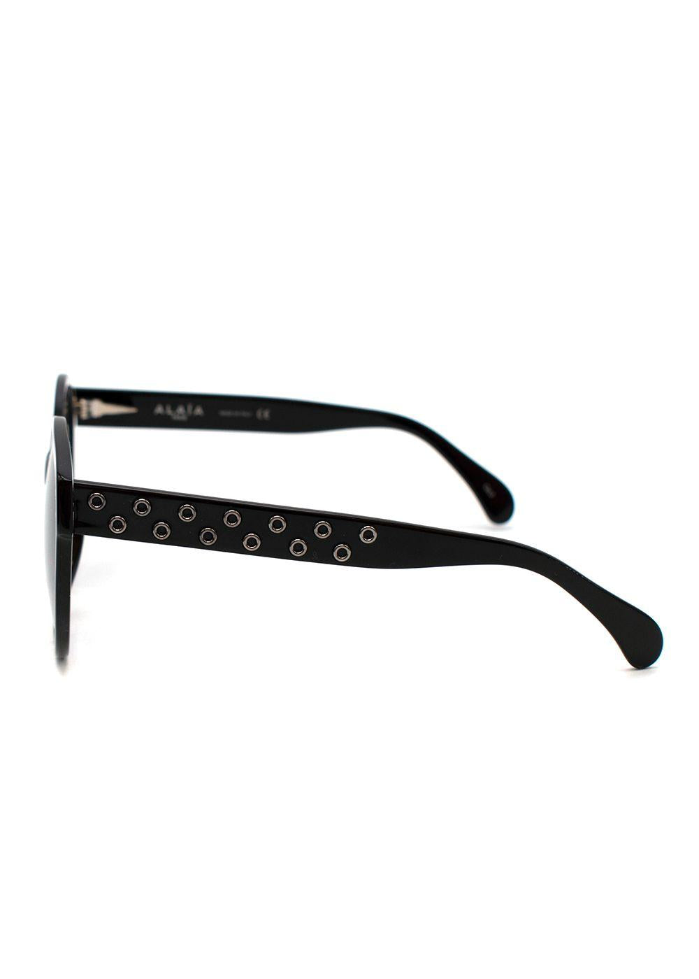 Black Grommet Embellished Round Sunglasses