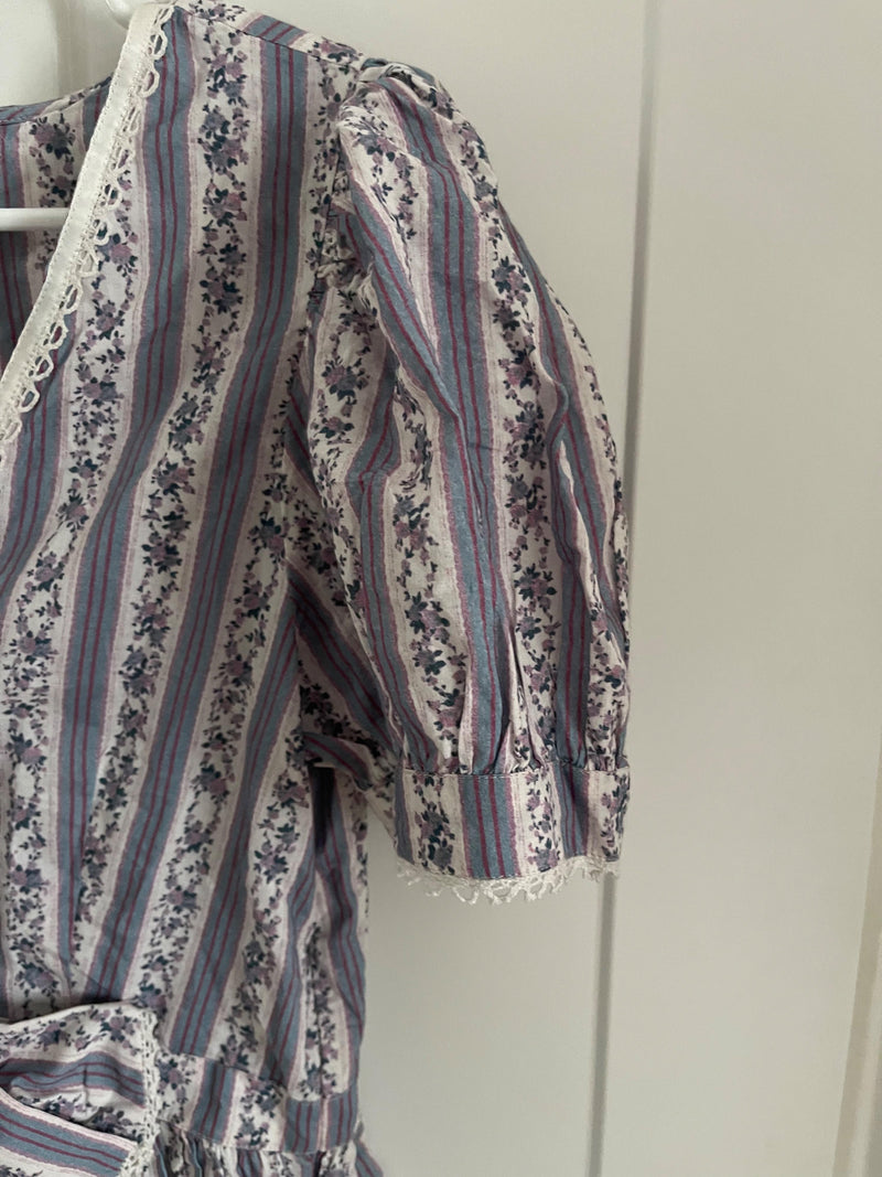 Blue floral Rikki blouse