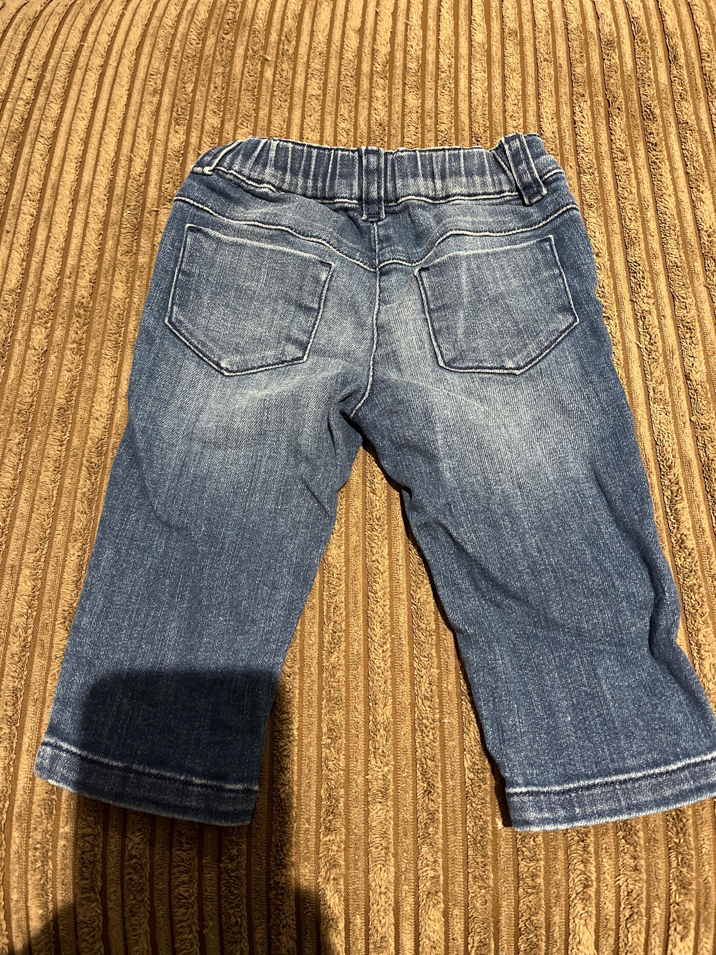 Mid-wash denim jeans