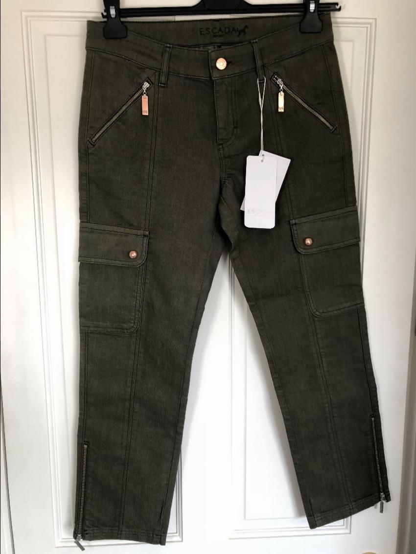 Escada Cropped Khaki Jeans