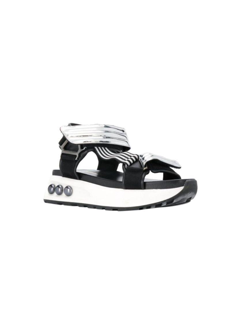 Metallic NKP3 Sandal Sneaker