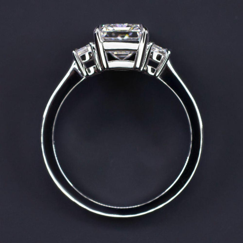 Verde 2ct IGI Lab-grown Emerald Cut Diamond Ring