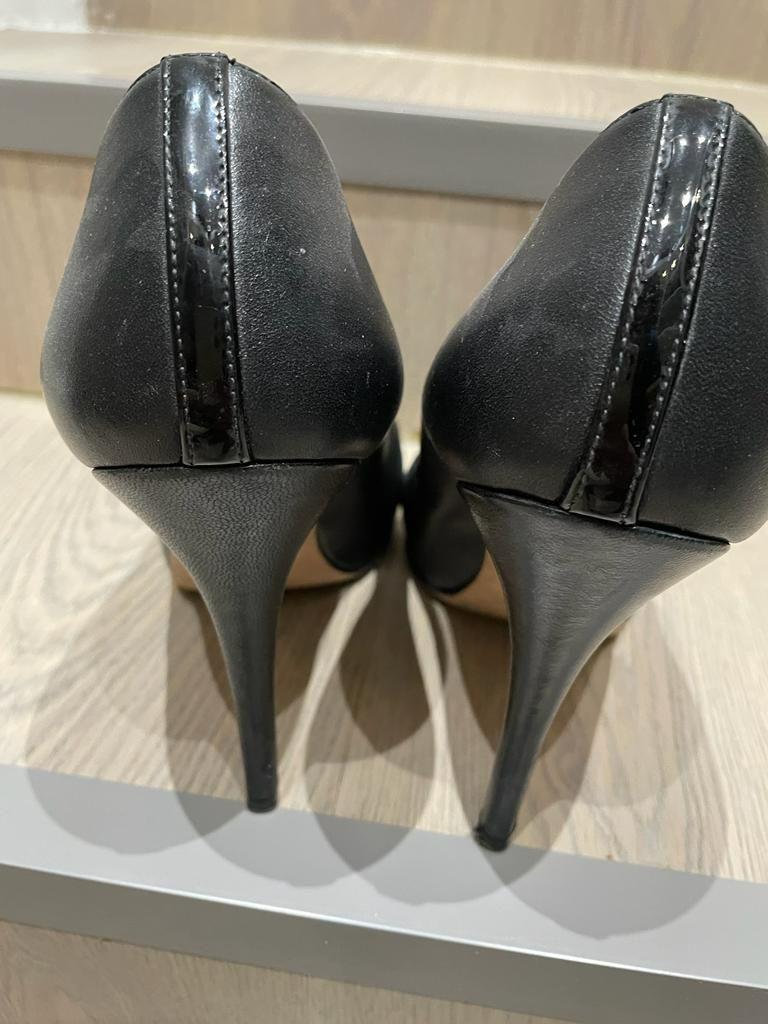 Black leather & patent toe cap heeled pumps