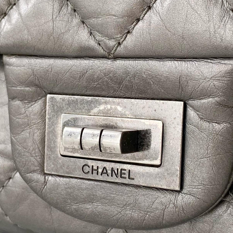 Vintage Silver Aged Leather 2.55 Reissue 227 Bag