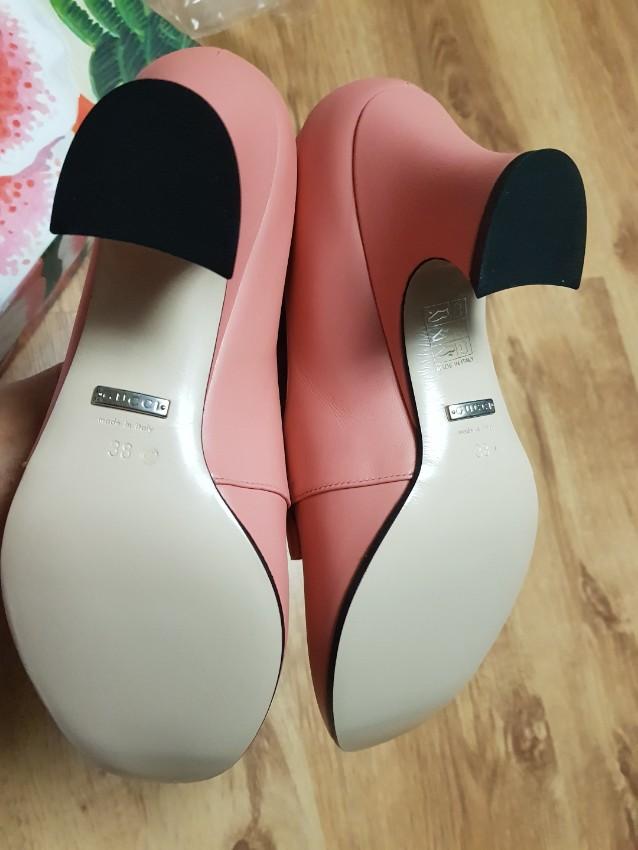 Gucci Bright Peach Leather Pumps with Satin/Crystal Bow