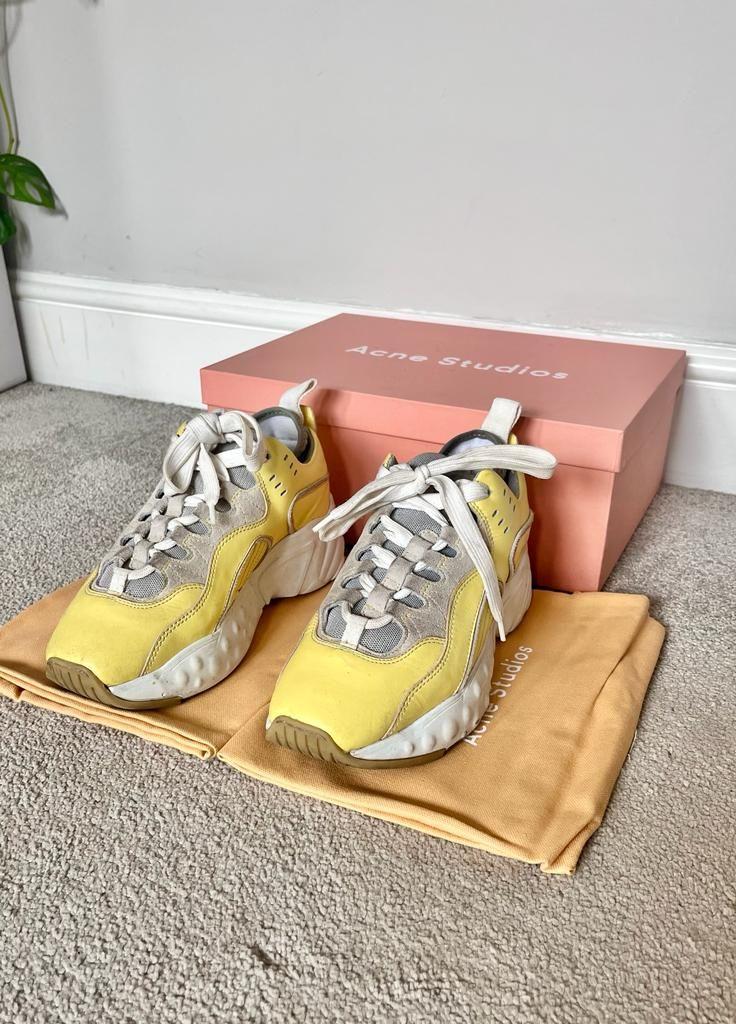 Yellow & Beige Manhattan Lace Up Sneakers
