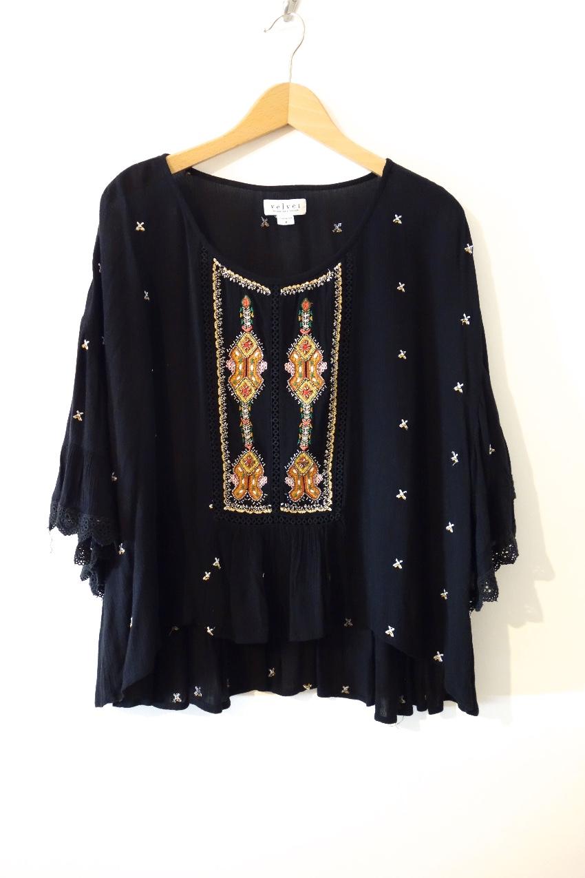 Velvet by Graham & Spencer embroidered alasdair top
