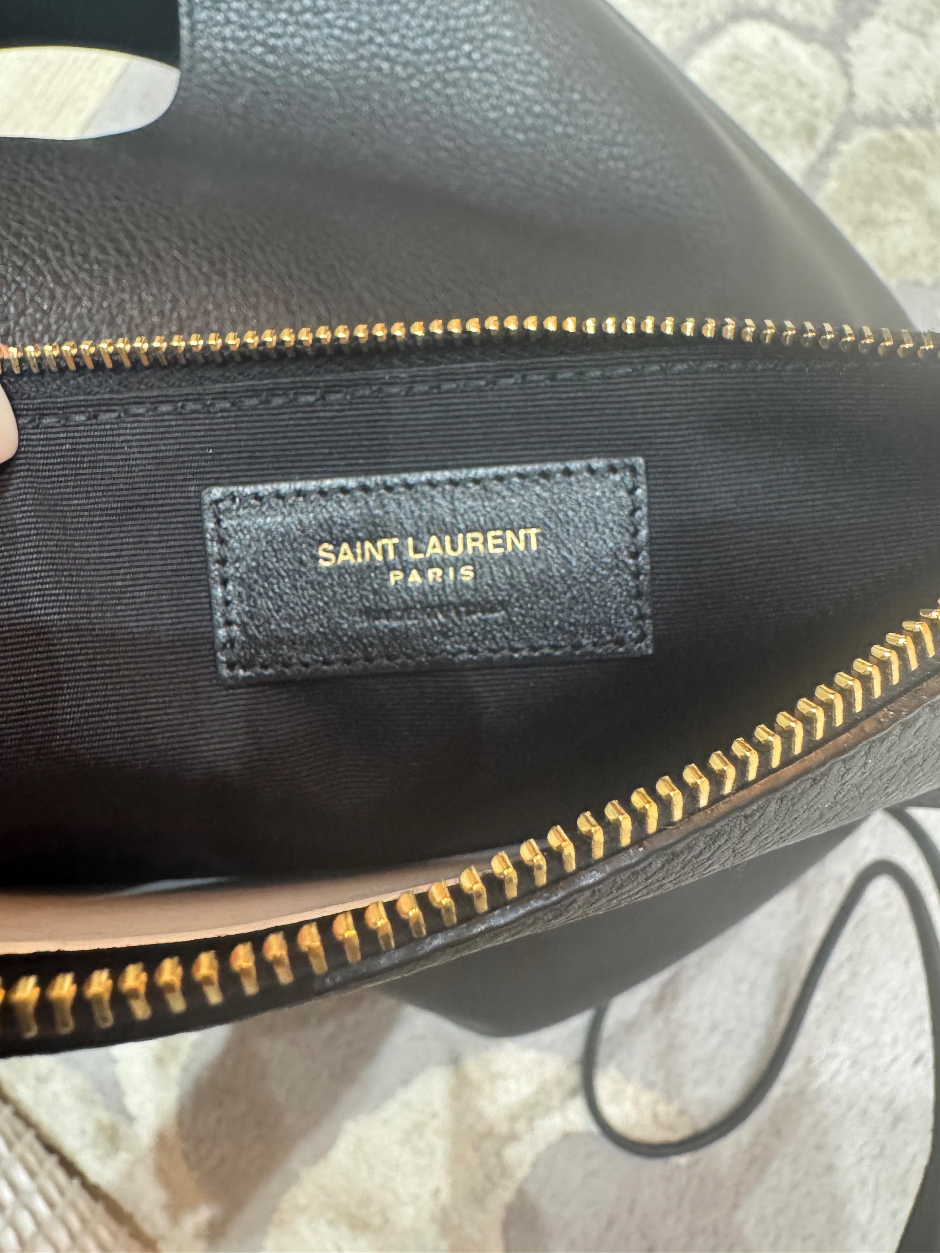 Saint Laurent Black Le 5 à 7 Hobo black leather bucket bag