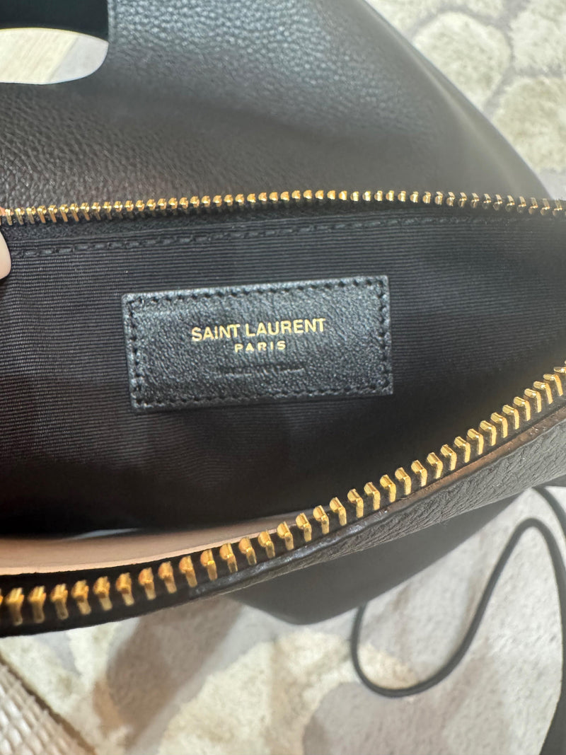 Saint Laurent Black Le 5 à 7 Hobo black leather bucket bag