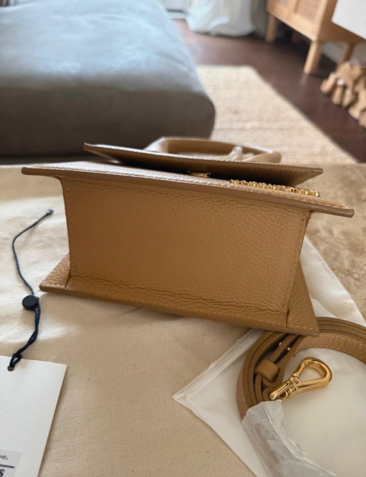 Jacquemus Medium Tan Leather Chiquito