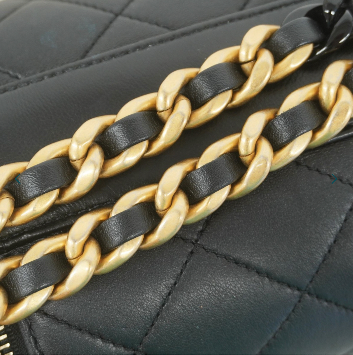 Chanel Black Lambskin Vanity Chain Shoulder Bag with Gold CC Logo detail