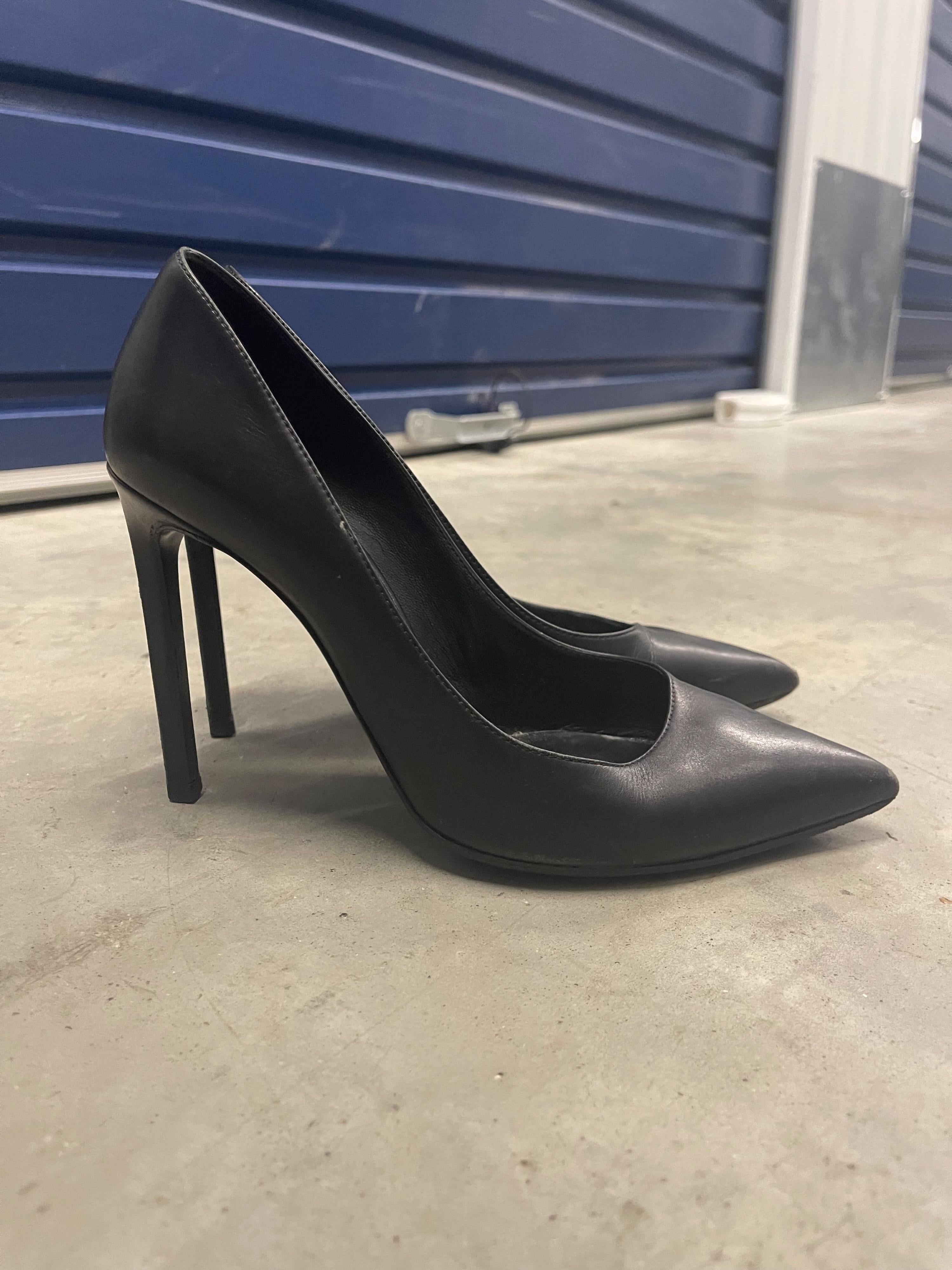 Anja 105 Black Leather Pointed Toe Pumps