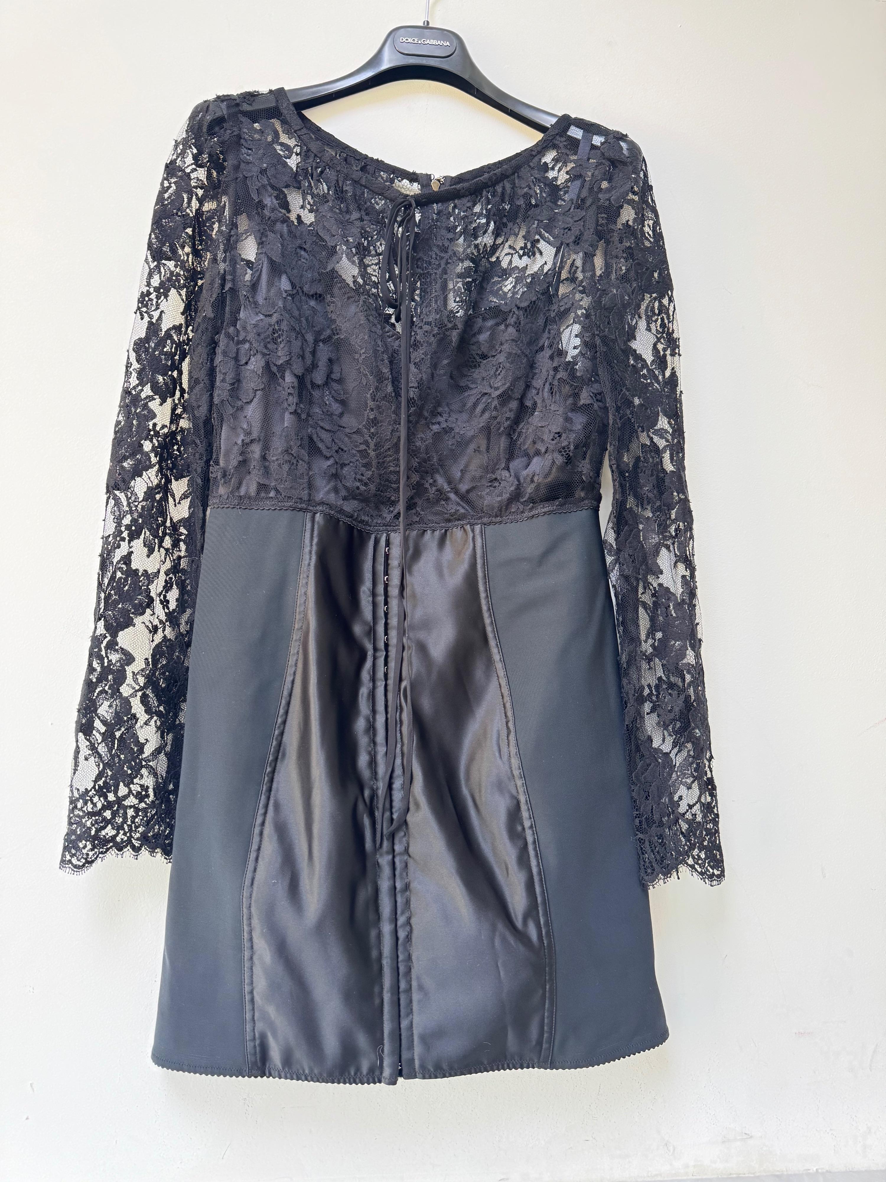 Black Lace Bodycon Mini Dress