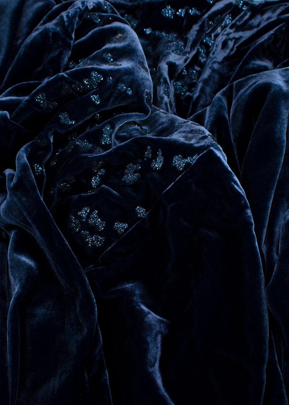 Elegant Embroidery Blue Velvet Kaftan