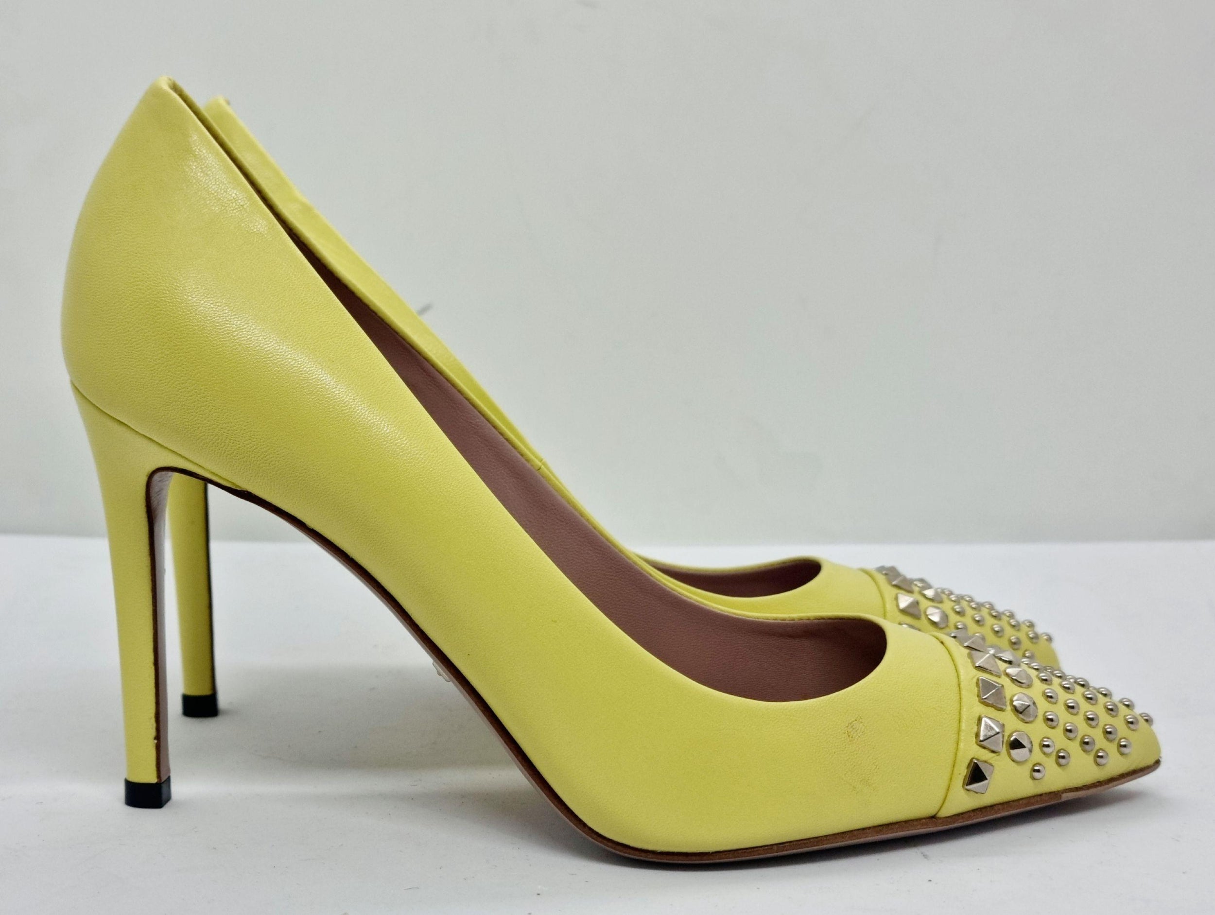 Gucci Yellow Studded Leather Malaga Pointed Toe Pumps