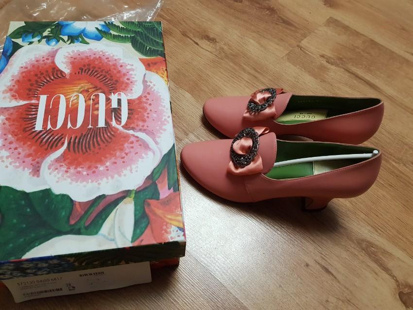 Gucci Bright Peach Leather Pumps with Satin/Crystal Bow