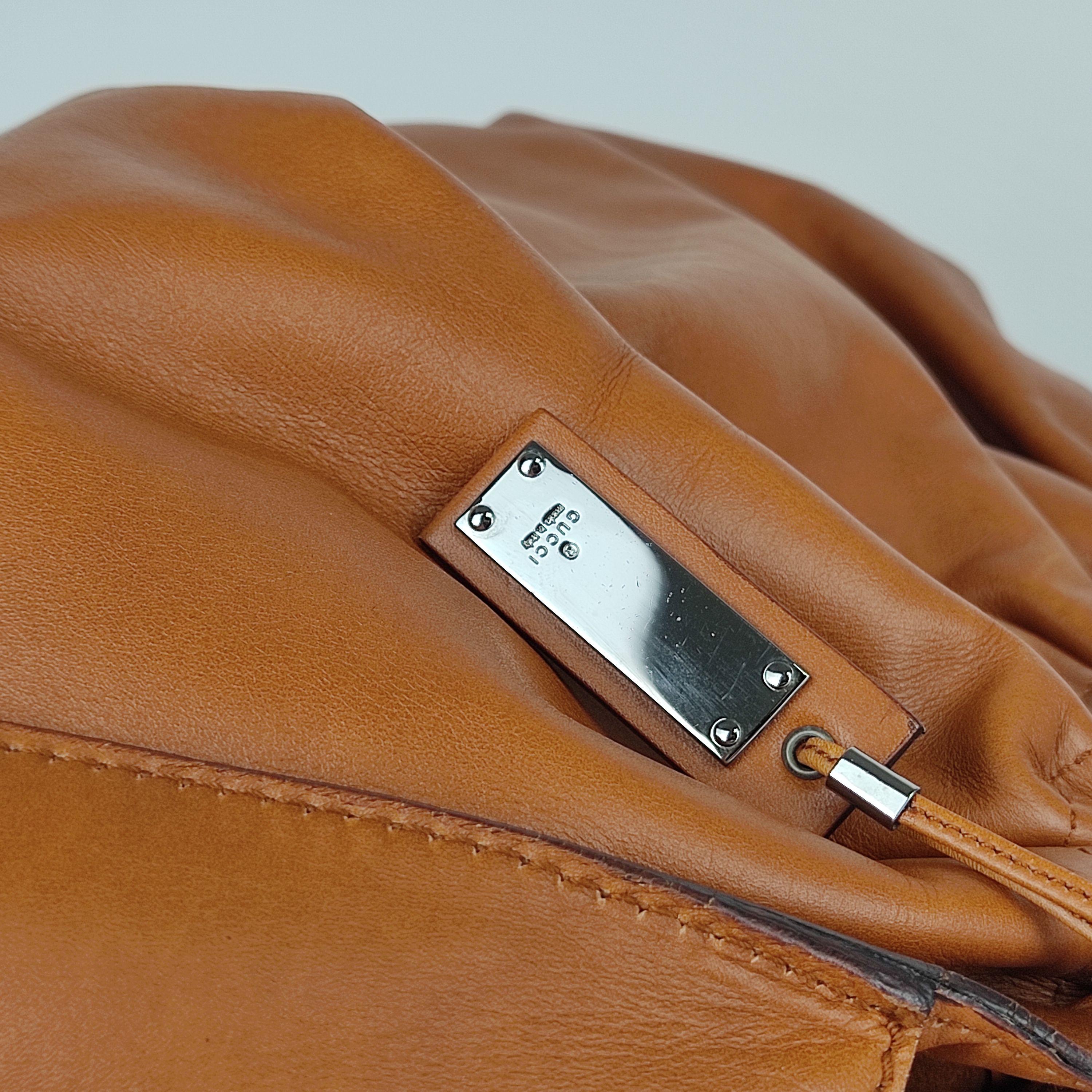Vintage tan leather bag