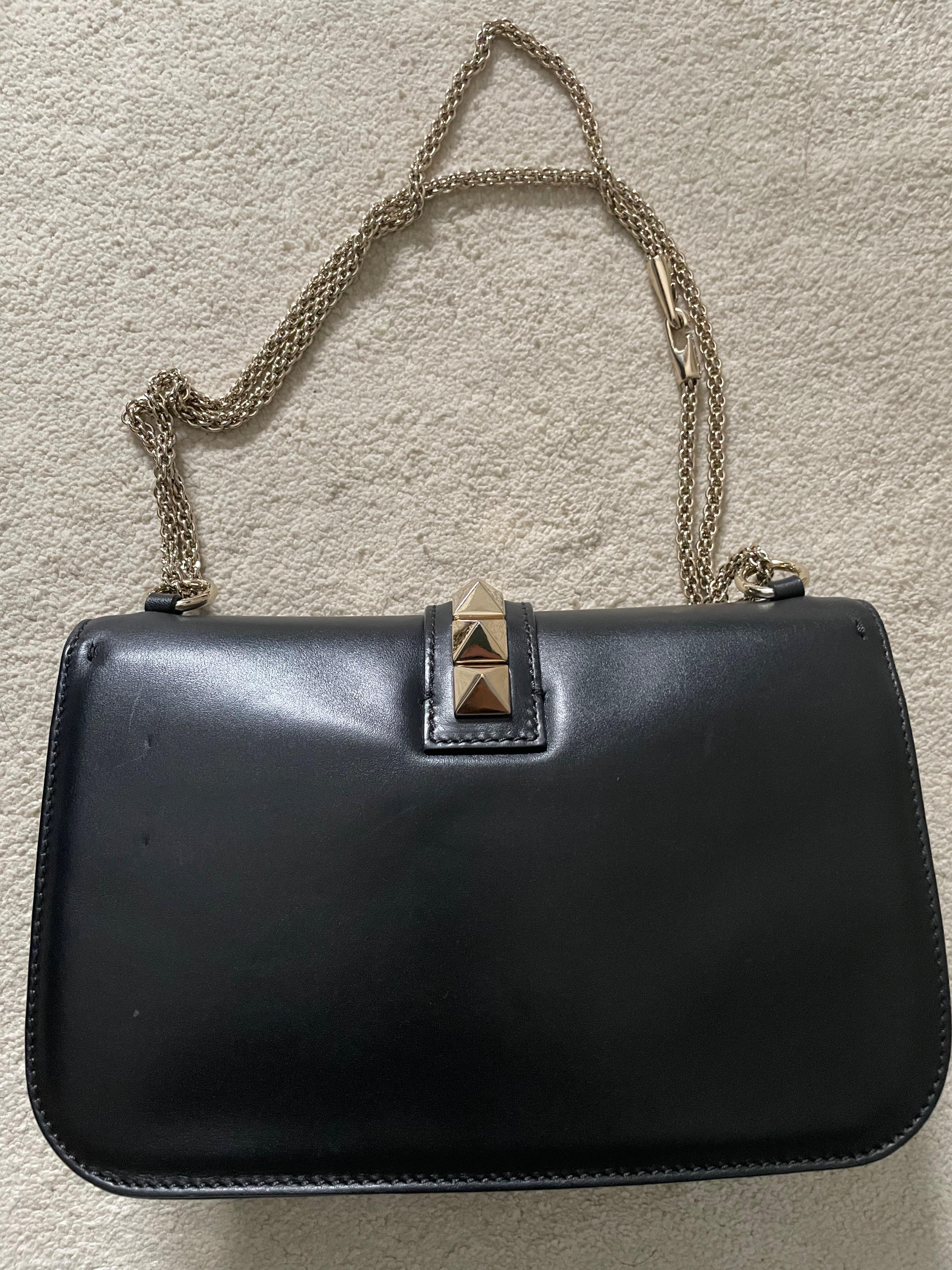 Black Leather Glamlock Shoulder Bag