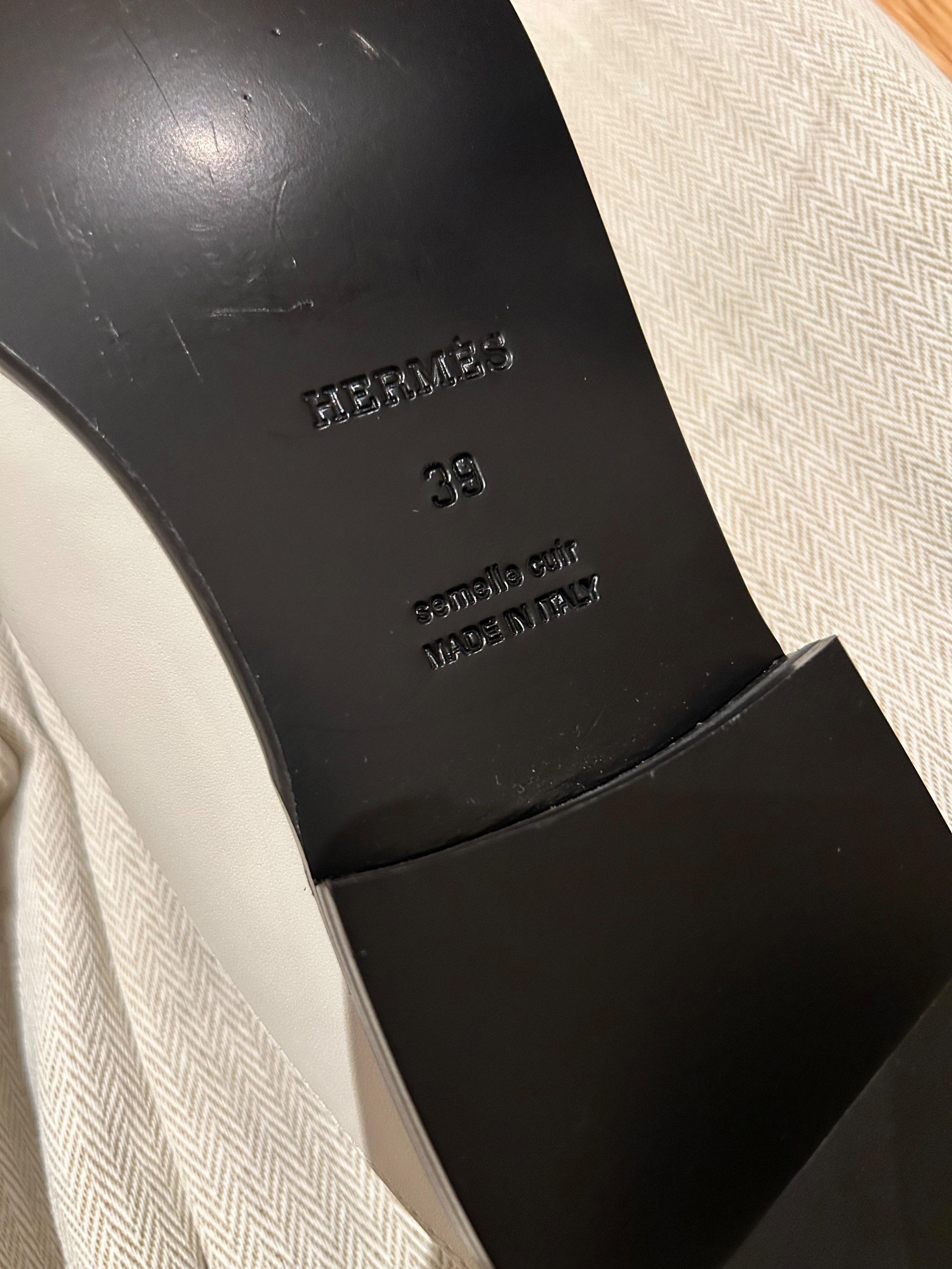 Hermes White Kelly Buckle Mules