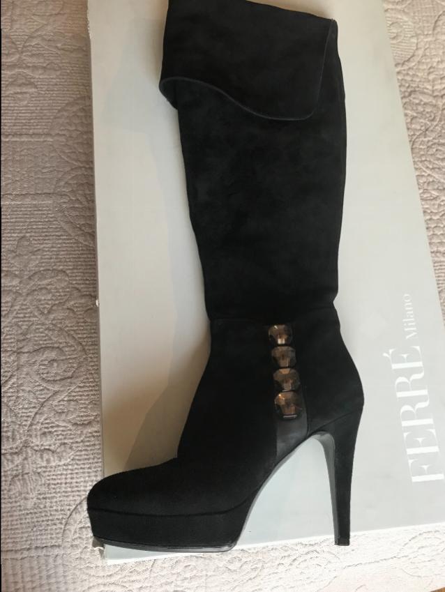 Ferre Milano Over Knee Suede Boots