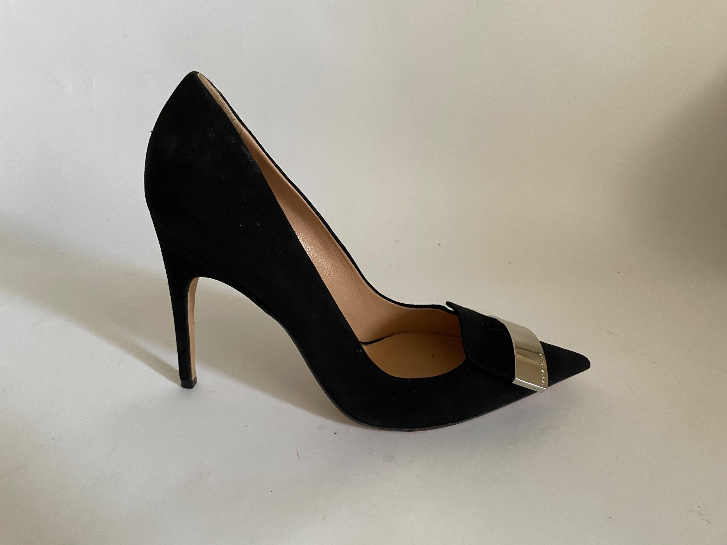 Black Suede 1sr Pumps