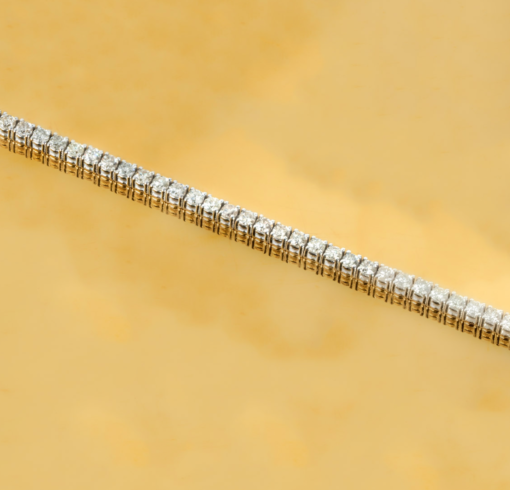 18ct white gold & white diamond Tennis bracelet TDW 2.03ct