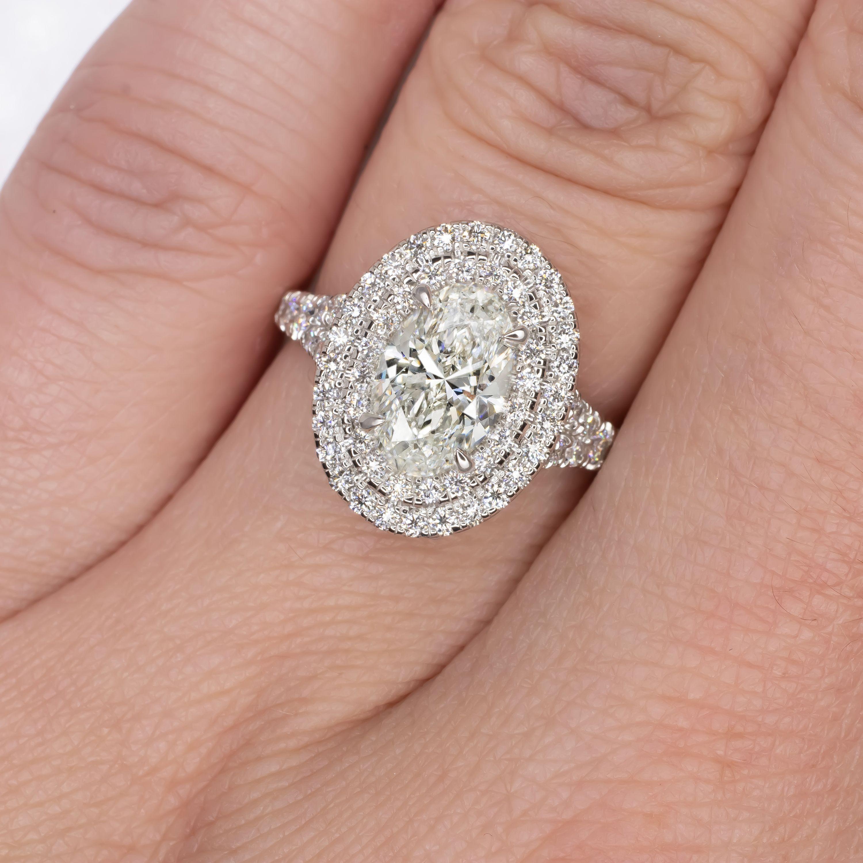 Verde 2ct IGI Certified Lab-grown Oval Cut Diamond Ring